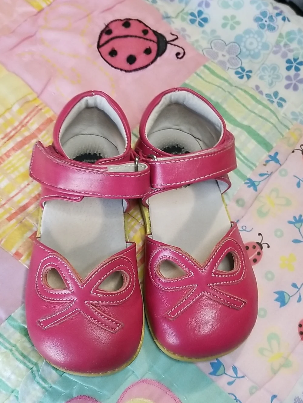 Livie & Luca Hot Pink Soft Leather Mary Jane Shoes with Bow Detail Size 10 Bows